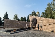 067.jpg